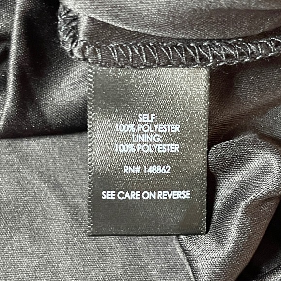 Torrid Women's Peplum Shirred Keyhole Smocked Blouse Sz 3X  Burgundy Paisley - Picture 8 of 16